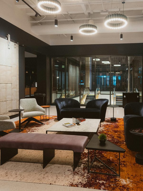 4 pieds à marseille : votre destination pour des meubles uniques